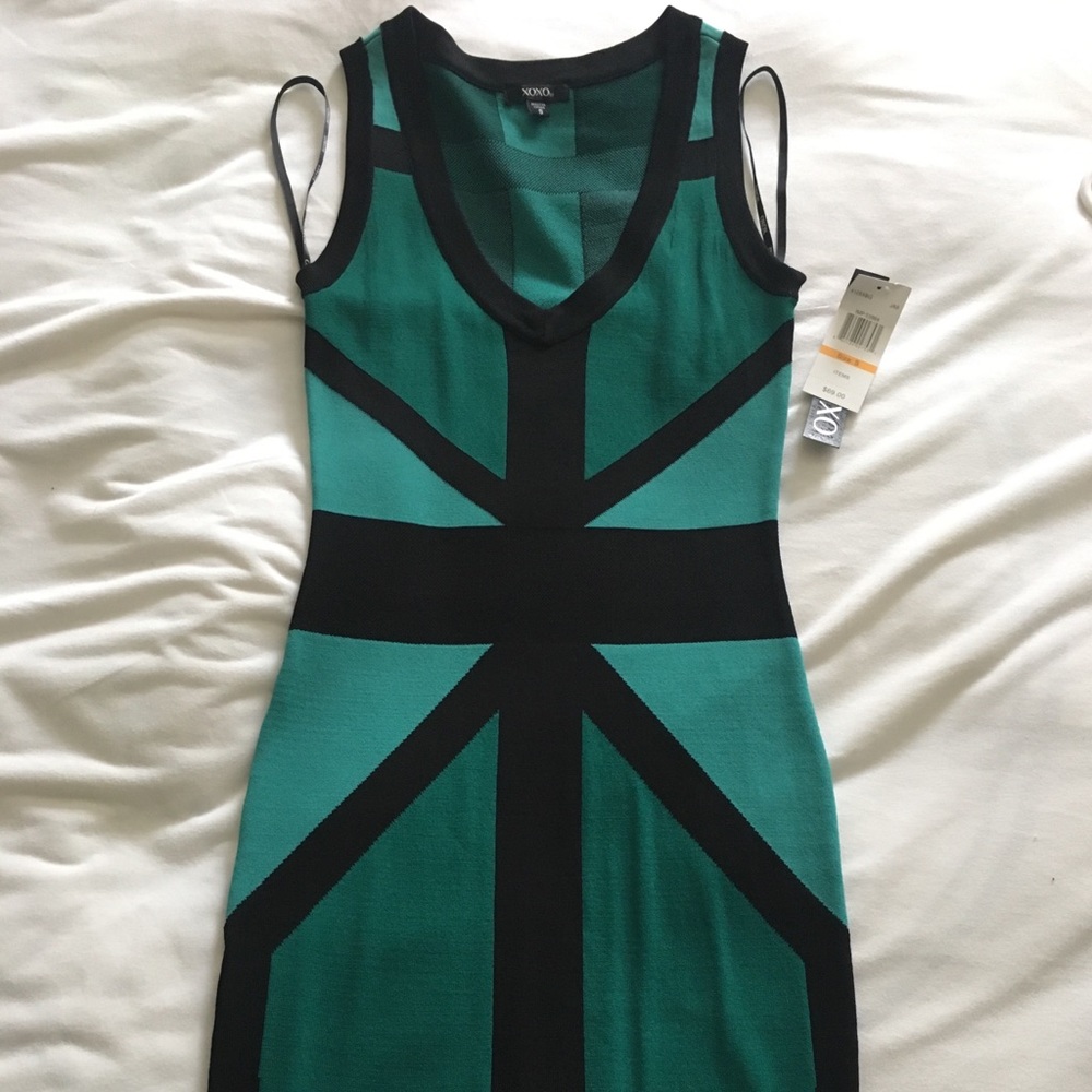 Gorgeous green and black body contour dress